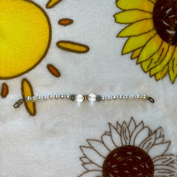 B Children’s Bracelet - Picture 1 of 2